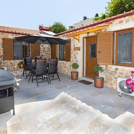Wood And Stone Apartment Tsikalaria  Exterior photo